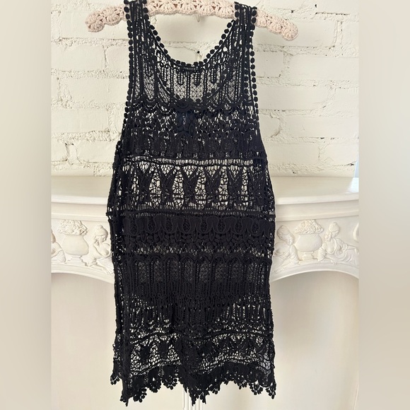 Forever 21 Other - Forever 21 Black Butterfly and Floral Crochet Dress
Size: Small
NWT